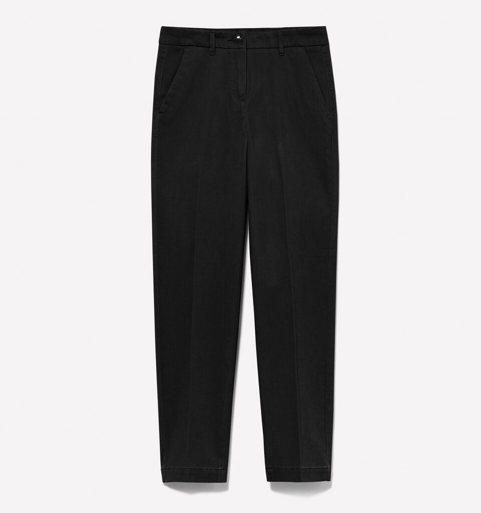 Pantalon chino noir de type cigarette - null - Noir | Sisley image number 6